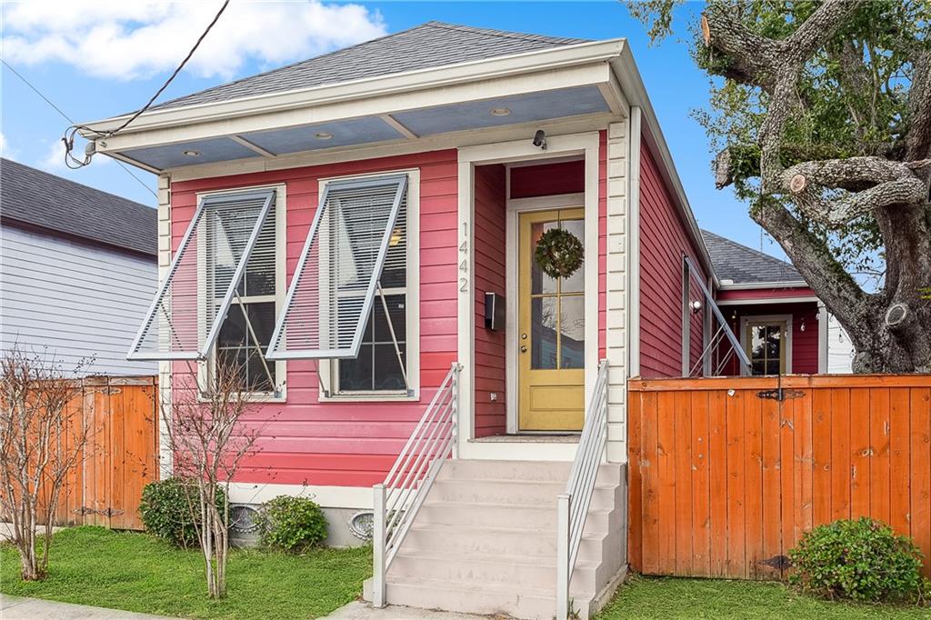 New Orleans, Louisiana 70117, United States, 3 Bedrooms Bedrooms, ,2 BathroomsBathrooms,Residential,Pending,45538