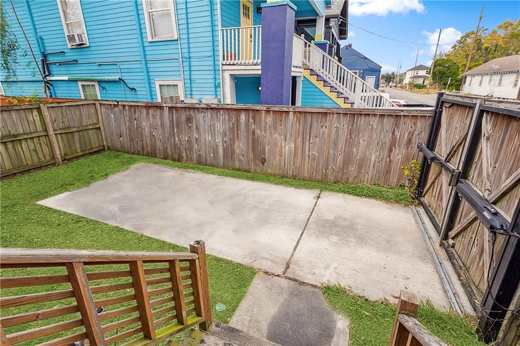 New Orleans, Louisiana 70117, United States, 3 Bedrooms Bedrooms, ,2 BathroomsBathrooms,Residential,Pending,45538