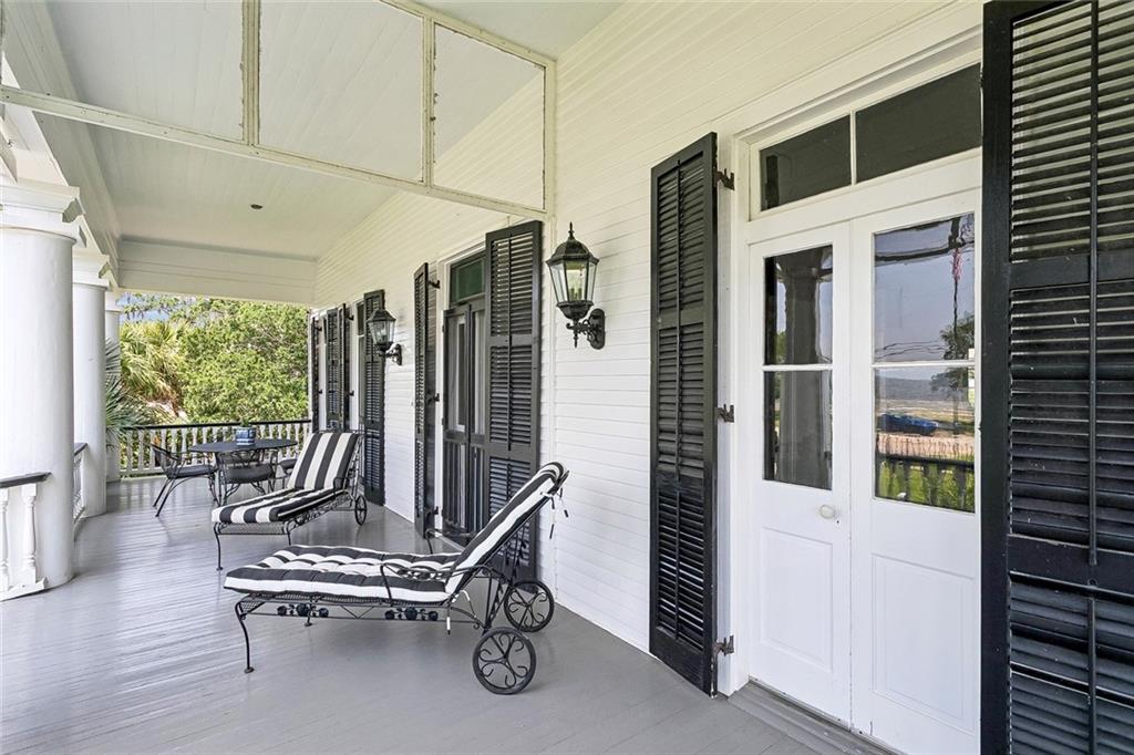 1815 LAKESHORE Drive