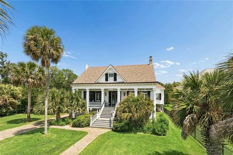 Photo of 1815 LAKESHORE Drive, Mandeville, LA 70448 (MLS # 2555517)
