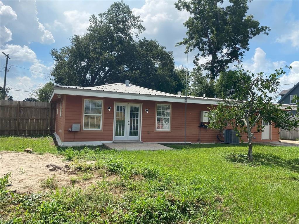 204 MARMANDIE Avenue