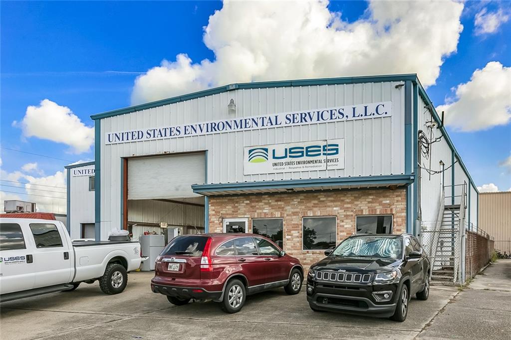 2807-09 E JUDGE PEREZ Drive