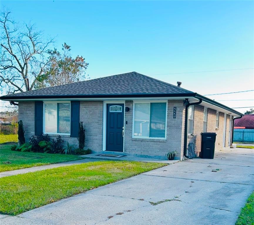 2221 RIVERBEND Drive