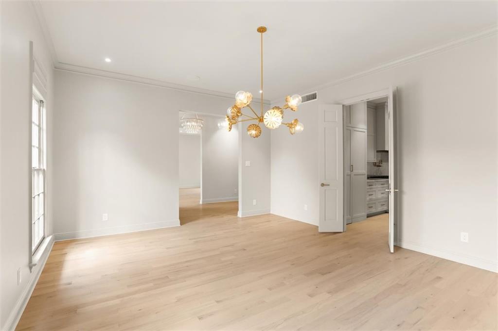 317 FRIEDRICHS Avenue