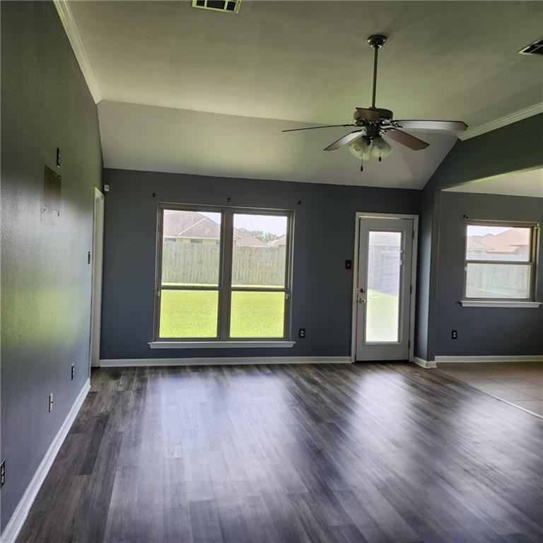 409 COLE'S LANDING