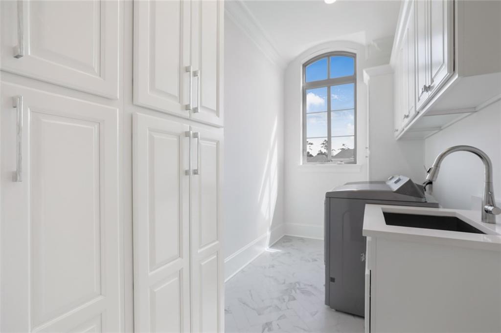 Mandeville, Louisiana 70471, United States, 5 Bedrooms Bedrooms, ,7 BathroomsBathrooms,Residential,Active,128272