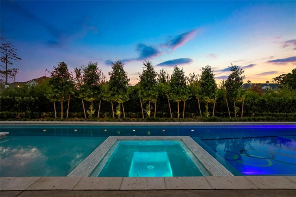 Mandeville, Louisiana 70471, United States, 5 Bedrooms Bedrooms, ,7 BathroomsBathrooms,Residential,Active,128272