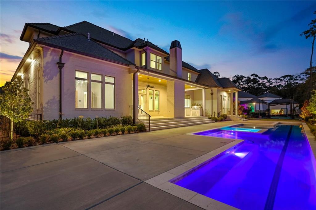 Mandeville, Louisiana 70471, United States, 5 Bedrooms Bedrooms, ,7 BathroomsBathrooms,Residential,Active,128272