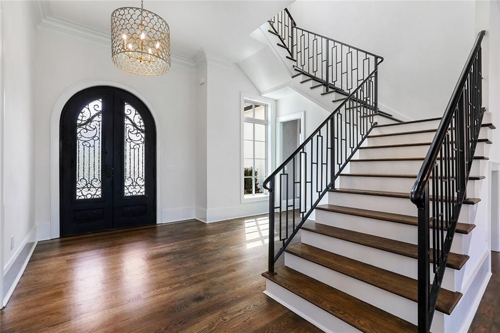 200 OLEANDER Court
