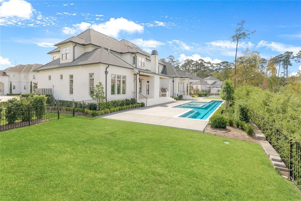 Mandeville, Louisiana 70471, United States, 5 Bedrooms Bedrooms, ,7 BathroomsBathrooms,Residential,Active,128272