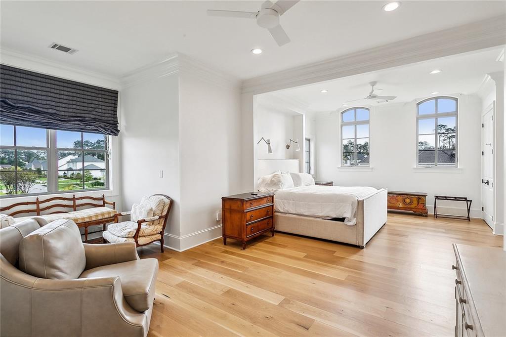 Mandeville, Louisiana 70471, United States, 5 Bedrooms Bedrooms, ,7 BathroomsBathrooms,Residential,Active,128272