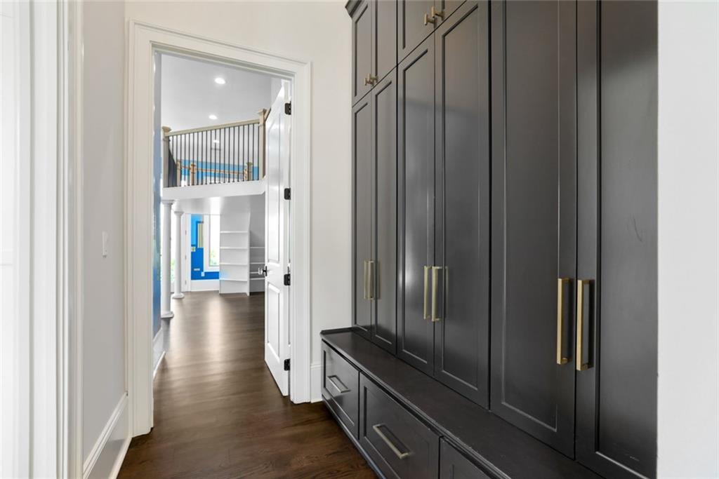 Mandeville, Louisiana 70471, United States, 5 Bedrooms Bedrooms, ,7 BathroomsBathrooms,Residential,Active,128272