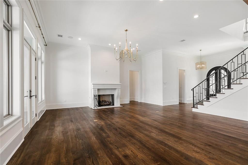 200 OLEANDER Court