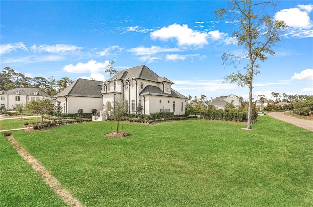 Mandeville, Louisiana 70471, United States, 5 Bedrooms Bedrooms, ,7 BathroomsBathrooms,Residential,Active,128272