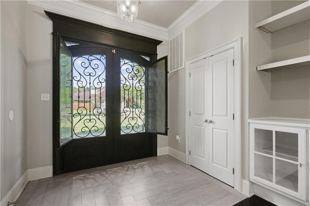 348 SANDY BROOK Circle