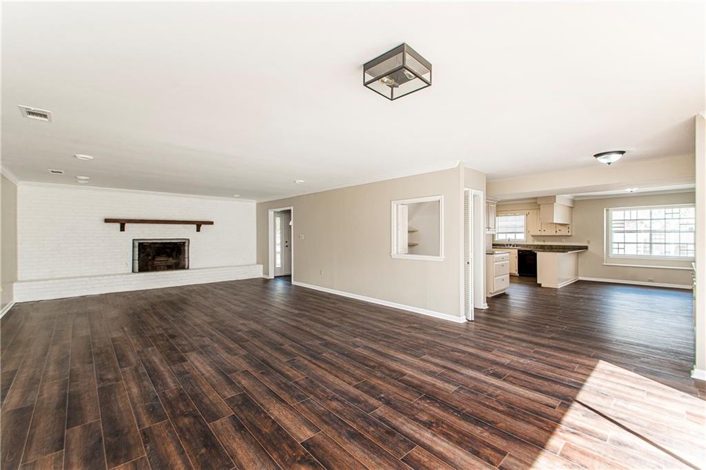 Hammond, Louisiana 70401, United States, 5 Bedrooms Bedrooms, ,4 BathroomsBathrooms,Residential,Pending,9957