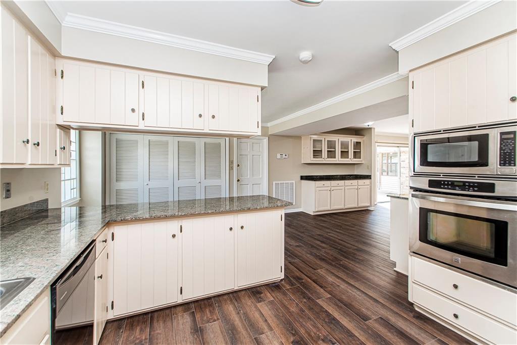 Hammond, Louisiana 70401, United States, 5 Bedrooms Bedrooms, ,4 BathroomsBathrooms,Residential,Pending,9957