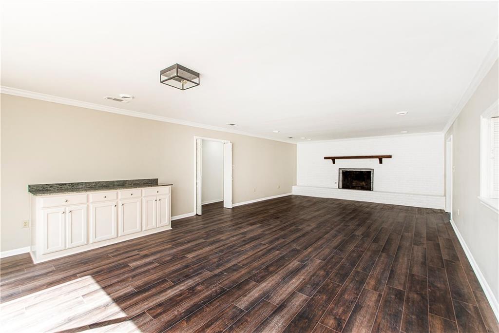 Hammond, Louisiana 70401, United States, 5 Bedrooms Bedrooms, ,4 BathroomsBathrooms,Residential,Pending,9957