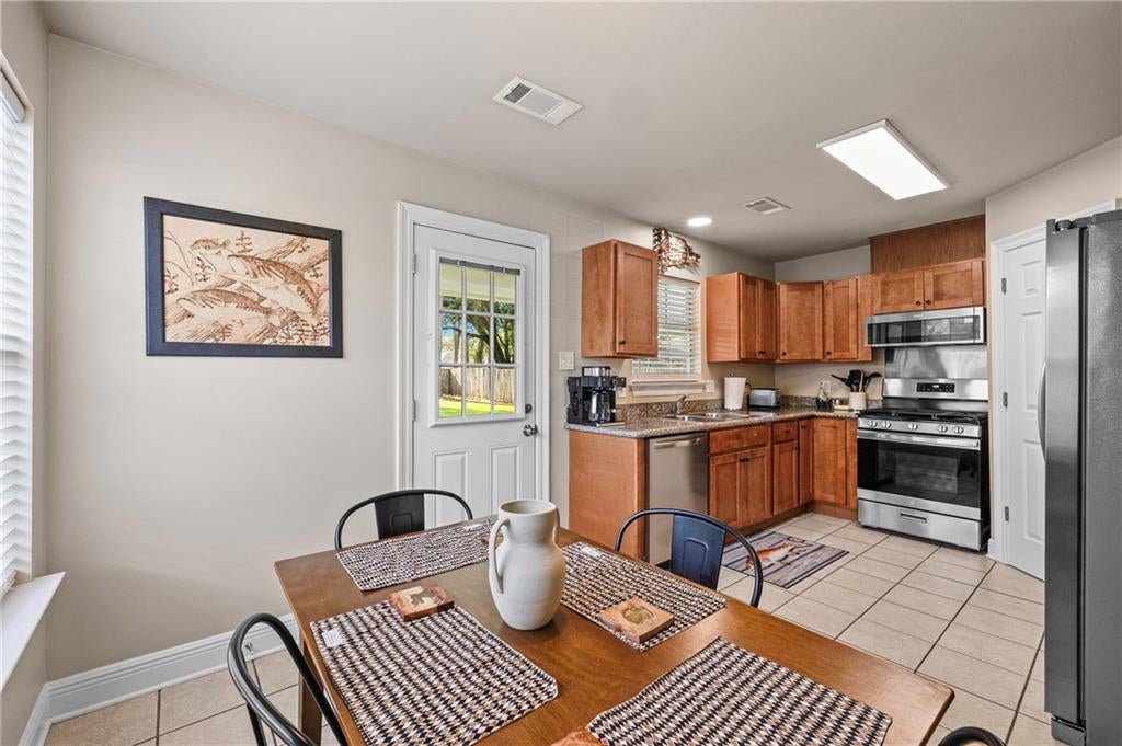 4138 WALNUT Street