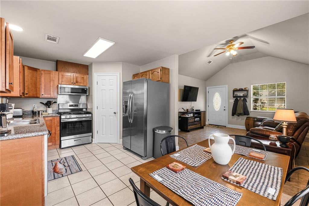 4138 WALNUT Street