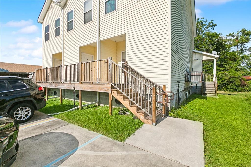 1209 TALLOW TREE Lane