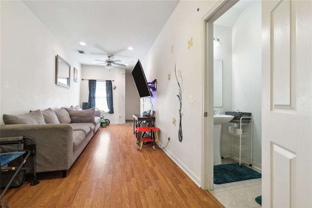 1209 TALLOW TREE Lane