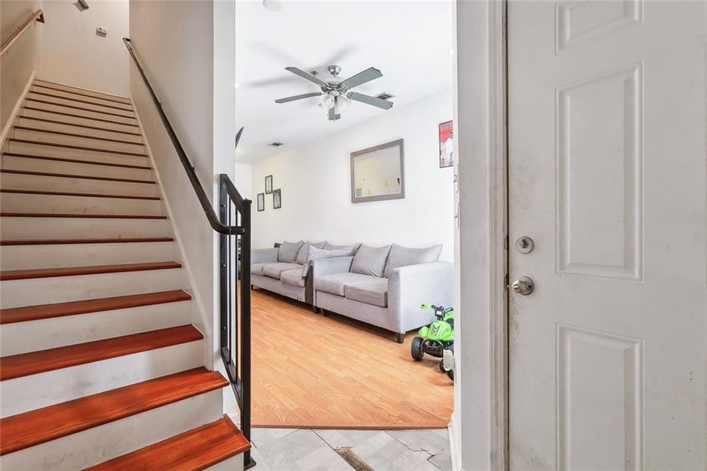 1209 TALLOW TREE Lane