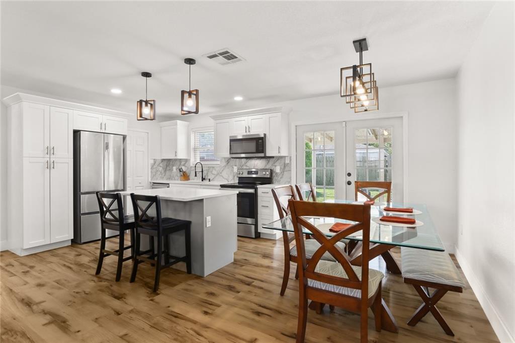 Marrero, Louisiana 70072, United States, 4 Bedrooms Bedrooms, ,2 BathroomsBathrooms,Residential,Pending,61552