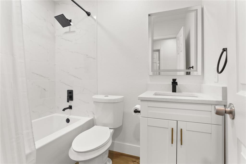 Marrero, Louisiana 70072, United States, 4 Bedrooms Bedrooms, ,2 BathroomsBathrooms,Residential,Pending,61552