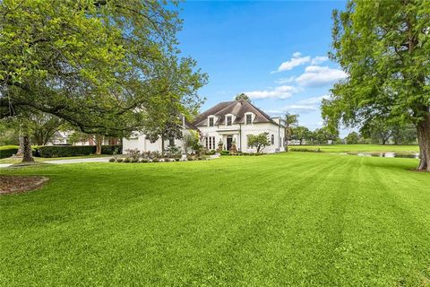 Photo of 15 MUIRFIELD Place, New Orleans, LA 70131 (MLS # 2551985)