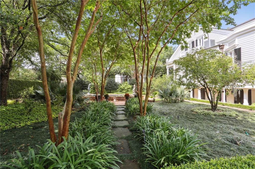 New Orleans, Louisiana 70130, United States, 6 Bedrooms Bedrooms, ,7 BathroomsBathrooms,Residential,Active,212329