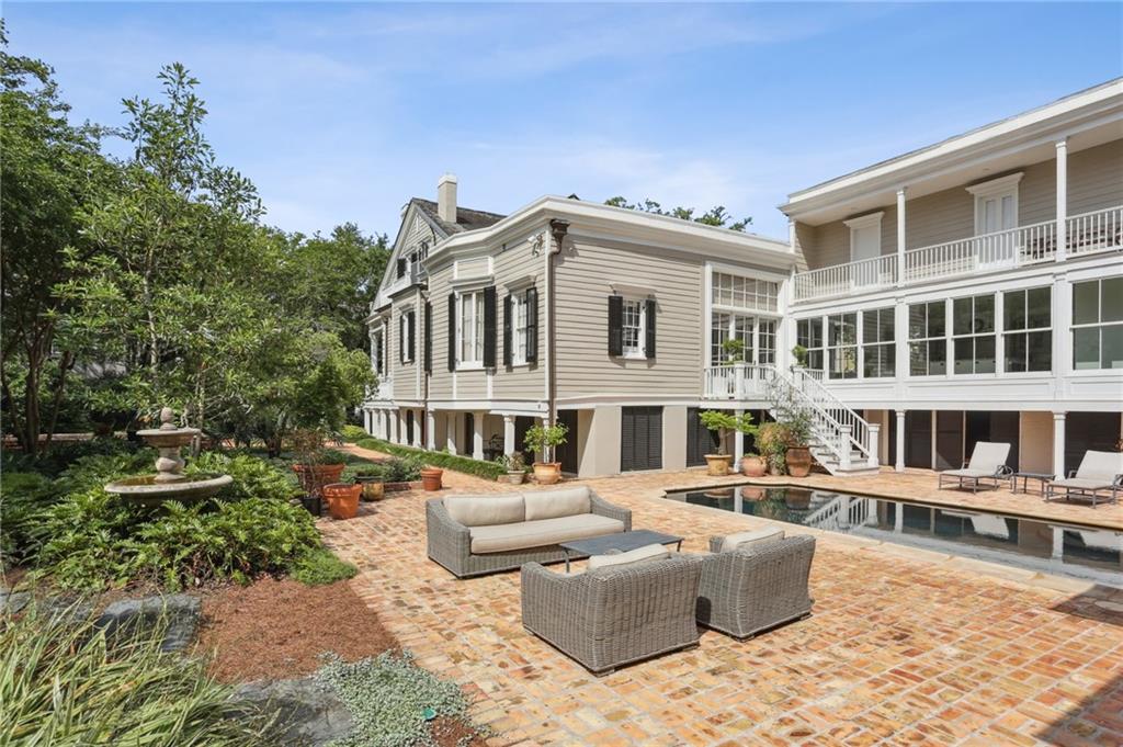 New Orleans, Louisiana 70130, United States, 6 Bedrooms Bedrooms, ,7 BathroomsBathrooms,Residential,Active,212329