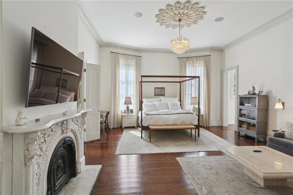 New Orleans, Louisiana 70130, United States, 6 Bedrooms Bedrooms, ,7 BathroomsBathrooms,Residential,Active,212329