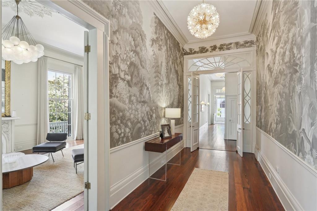 New Orleans, Louisiana 70130, United States, 6 Bedrooms Bedrooms, ,7 BathroomsBathrooms,Residential,Active,212329