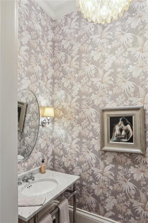 New Orleans, Louisiana 70130, United States, 6 Bedrooms Bedrooms, ,7 BathroomsBathrooms,Residential,Active,212329