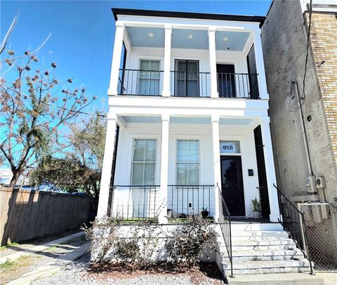 916 & 918 TECHE Street New Orleans LA 70131