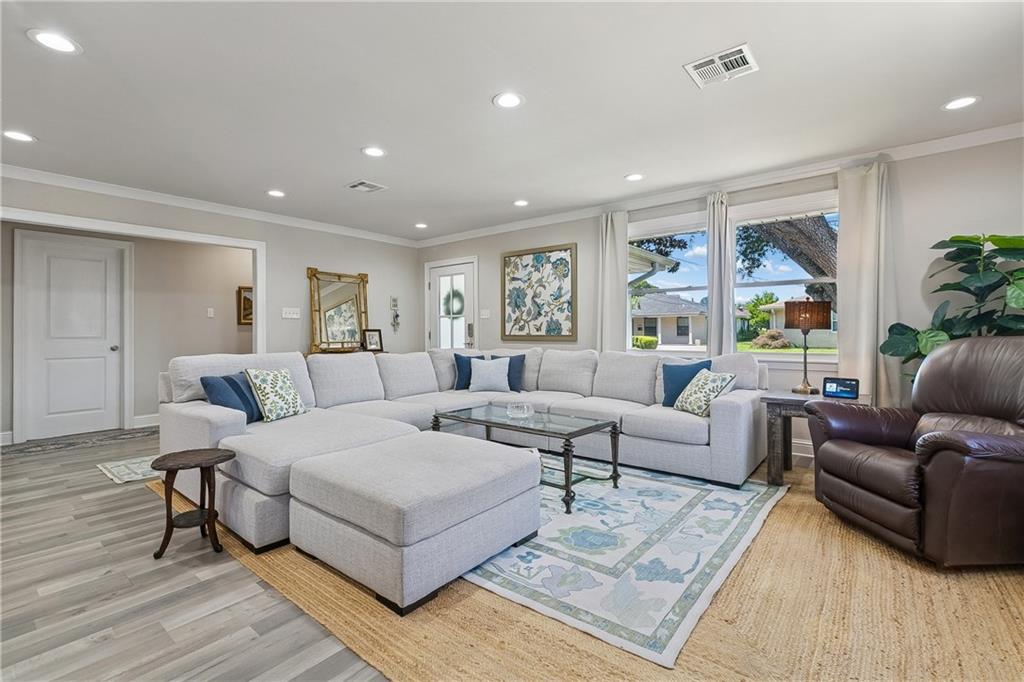 165 HIBISCUS Place