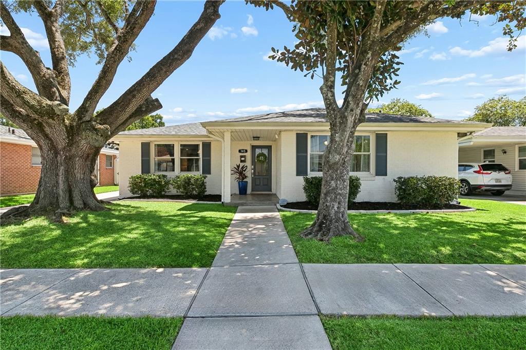 165 HIBISCUS Place