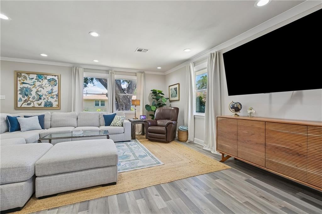 165 HIBISCUS Place