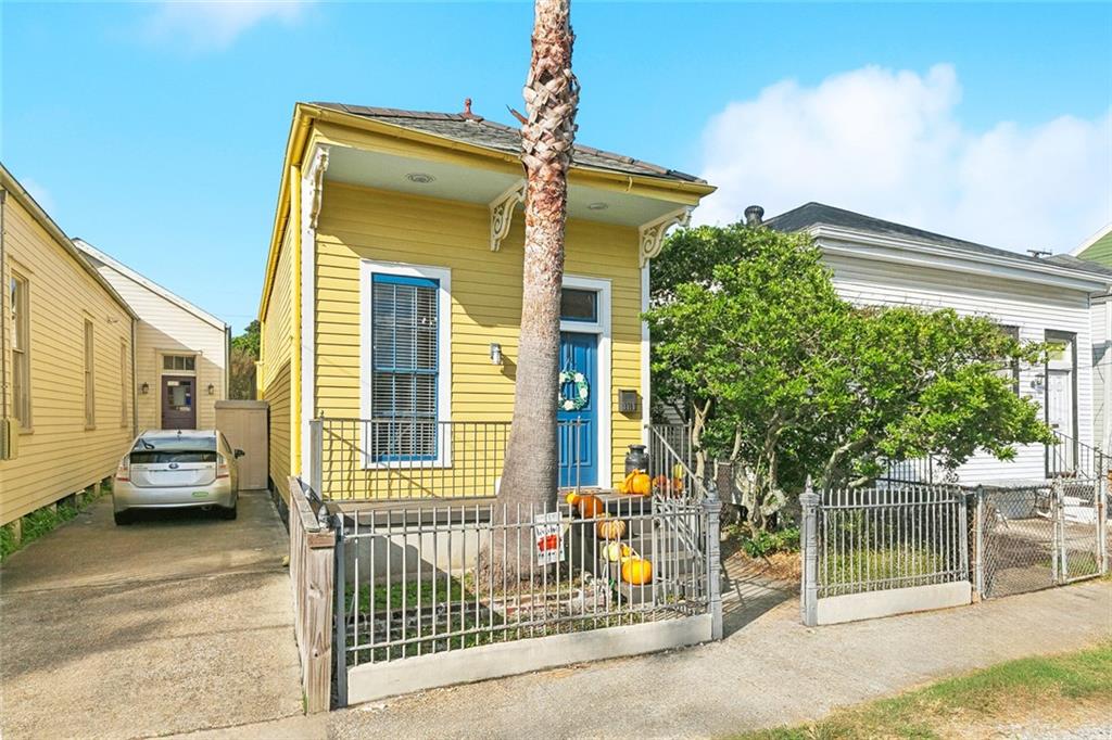 3313 CHIPPEWA Street