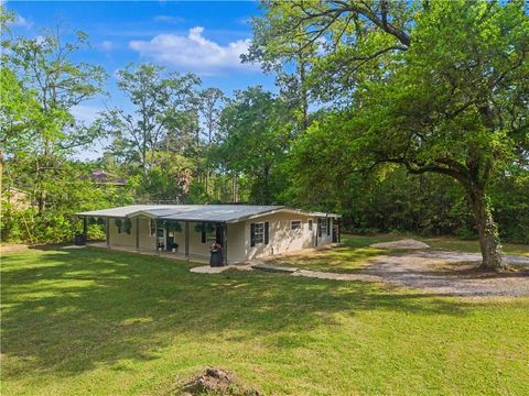 26084 PICHON Road Lacombe LA 70445