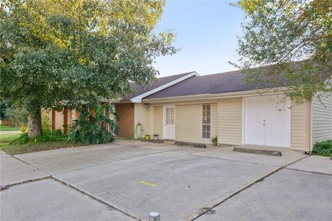 888 BEHRMAN Highway Gretna LA 70056