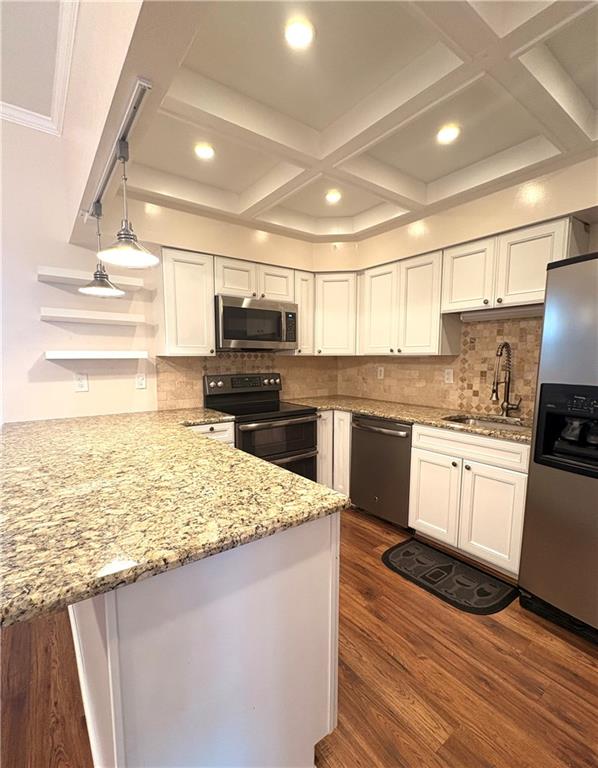 127 E HWY 22 Highway W-17