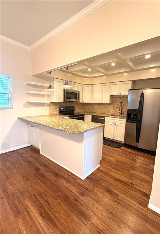 127 E HWY 22 Highway W-17