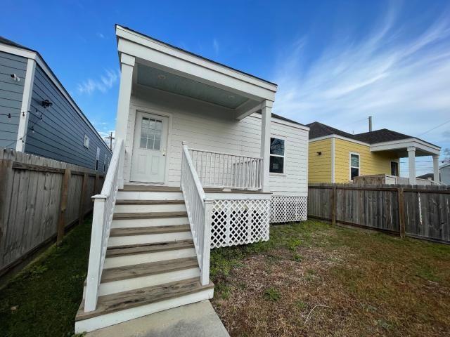 2429 ALMONASTERS Avenue