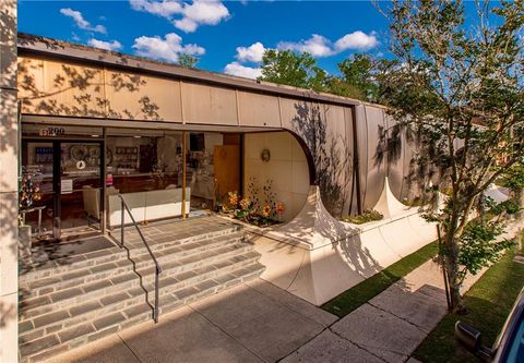 200 N COLUMBIA Street Covington LA 70433