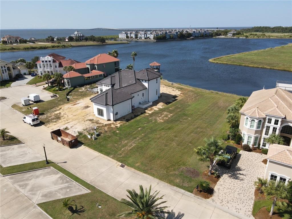 1060 MARINA VILLA SOUTH