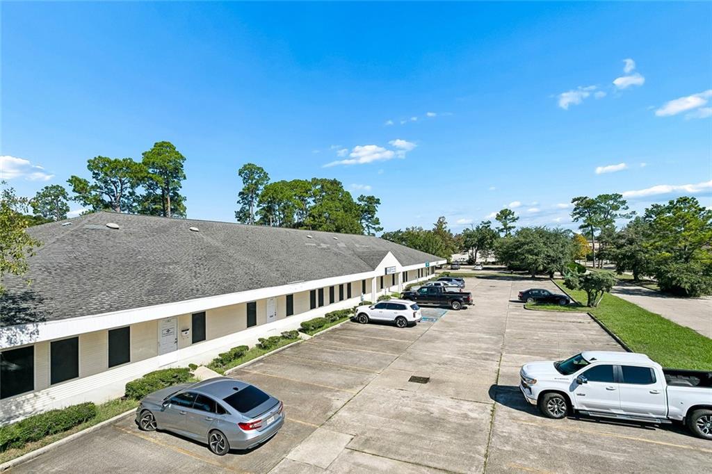 1381 CORPORATE SQUARE Boulevard