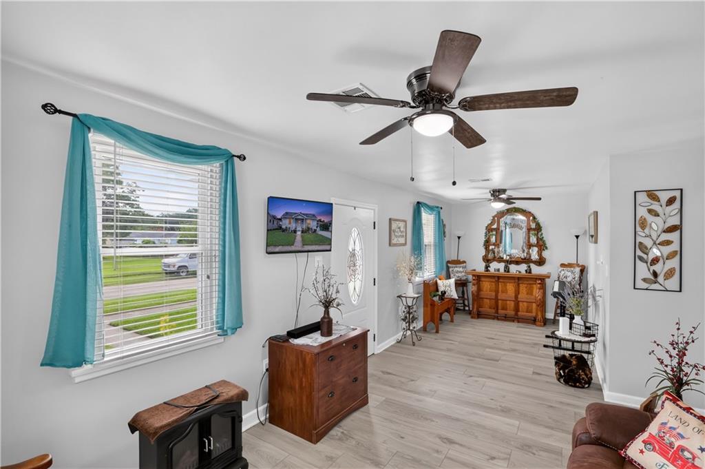 914 EVERGREEN Drive