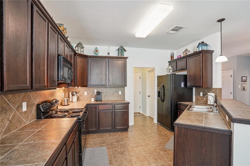 537 PINEY PLAINS Lane